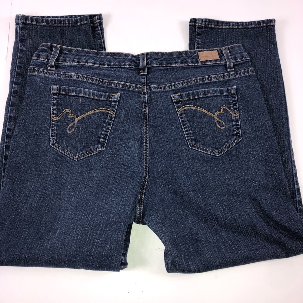 Bandolino Women’s Straight Taper Jeans Size 18